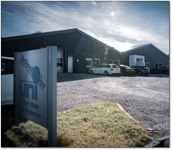 Uni-technology A/S har til huse I et industrikvarter i Vejle.